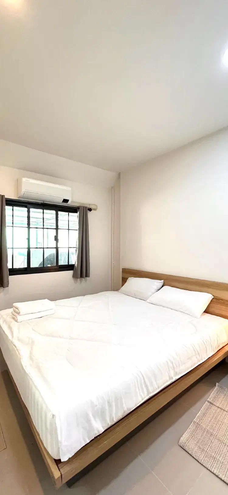 บ้านทั้งหลังที่อบอุ่นใกล้สนามบิน