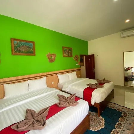 THE CABIN HOTEL AMBASADOR