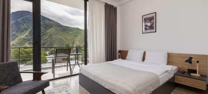 3100 Boutique Hotel Kazbegi Отели в г. Степанцминда