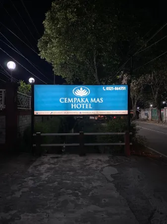 Cempaka Mas Hotel Отели в г. Peterongan