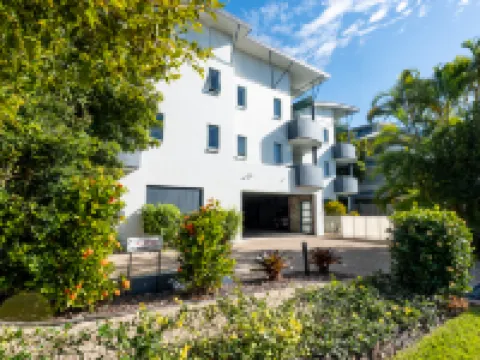 Noosa River Sandy Shores Hotels in Noosaville