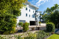 Noosa River Sandy Shores Hotels in Doonan