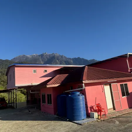 Kundasang Pink Homestay