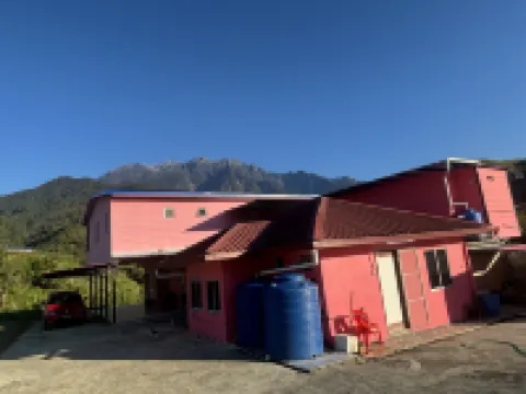 Kundasang Pink Homestay