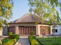 Kambiri Beach Resort โรงแรมในซาลิมา