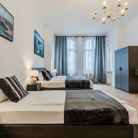 Grand Living Apartment 150m2  10 Guests 2 Bathrooms Kurfürstendamm