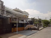 Hotel O Guest House Bu Iin Syariah - Wifi