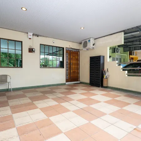 Homie4u @Ipoh Garden East | 7 pax | WiFi | Gym by VCR