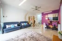 New Serdang Resort-Style 3 Bedrooms Family Suite #Babycot #15 Pax Hotels in Seri Kembangan