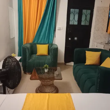 Royal Studio Apartments