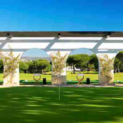 Pine Cliffs Village Hotel Exterior