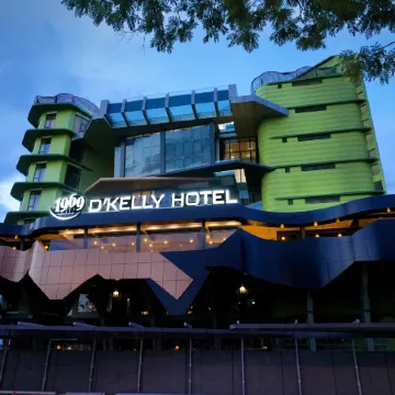 1969 D'Kelly Hotel