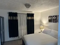 Modern 2 Bedroom House Near London City Airport, Excel, O2 & DLR with FREE Parking