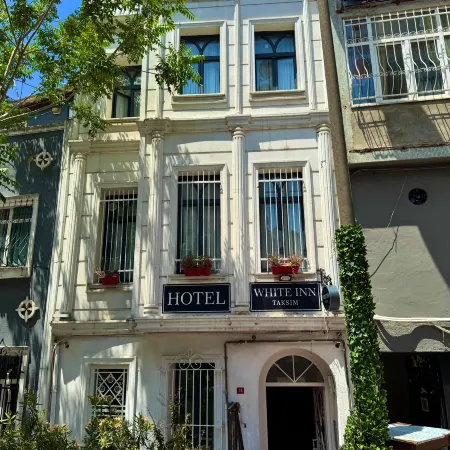 White İnn Taksim Отели рядом с достопримечательностью «Университет Bilgi»