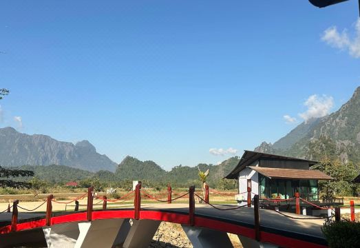 OASIS Vang Vieng Resort & Cafe