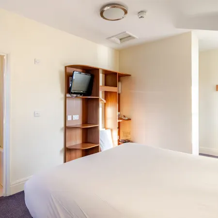 Alty Hotel