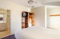 Alty Hotel