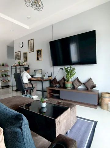 รูปภาพของแทนเนอร์ เฮ้าท์ กระบี่