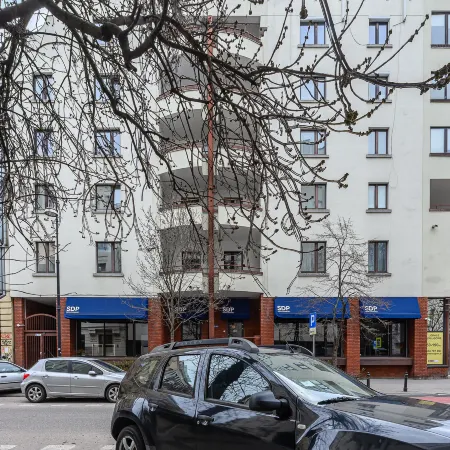 Cozy Apartment with balcony near Muzeum Zycia