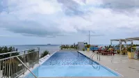 Mae Phim Beachside 1BR Condo | Rooftop Sea View Pool - Apartments