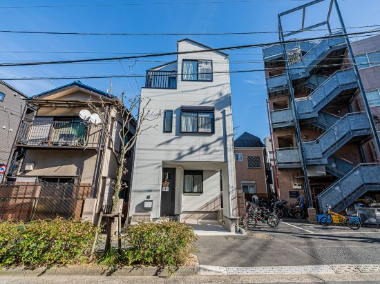 5-min to Edogawa / 3-story villa / 3 rooms, 1 bath