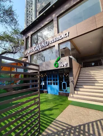 Hotel Grand Residency Отели в г. Серайкела Харсаван