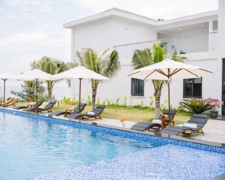 La Costa Resort Quy Nhon Hotels in Ghenh Rang