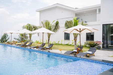 La Costa Resort Quy Nhon Отели в г. Ghenh Rang