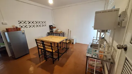 Kan Haven Homestay Отели рядом с достопримечательностью «Chung Kai Allied War Cemetery»