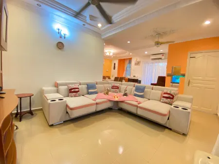 Eden Residence Bukit Beruang by Jeffery Lam Home Management Отели в г. Bukit Baru