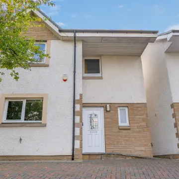 Muirton House 2 - 4 Bed House, 4 Car Driveway, 2 Bathrooms, Smart TVs in every room