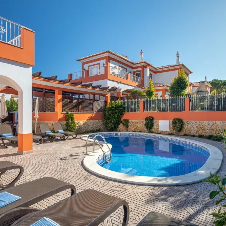 7+1 BEDROOM PRIVATE VILLA, HEATED POOL, GAMES, BBQ