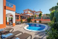 7+1 BEDROOM PRIVATE VILLA, HEATED POOL, GAMES, BBQ - maisons de vacances