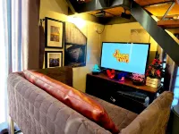 Cozy Home/Pool Cinema/Karaoke Jonker 1.2 km 20+8pax