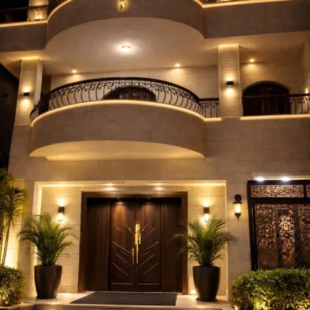 Sol Pyramids View Hotel