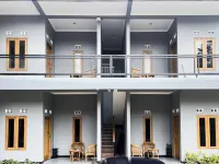 RedDoorz Syariah @ Tigadua Wonosobo Hoteles en Wonosobo