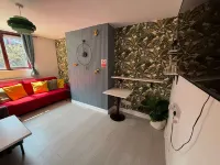 Flat | Sleeps 7 | 3 Bedrooms | Balcony - breakfast