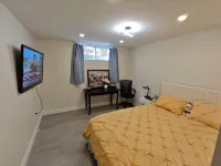 Stylish 3BR Private Basement Apartment with 3 Bath - homestay