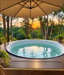 Riverside Glamping Resort Kanchanaburi - parcheggio