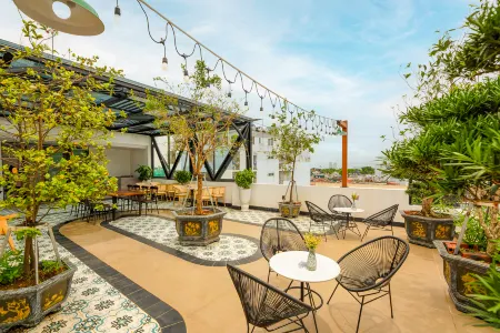 Gilson Hanoi Hotel Отели рядом с достопримечательностью «Hanoi Train Street»