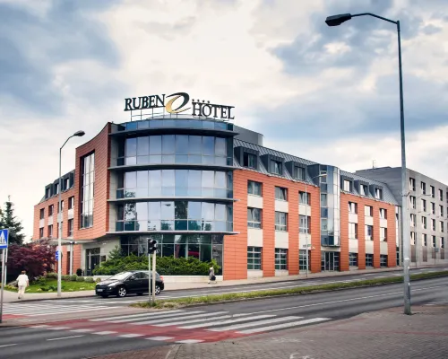 Ruben Hotel Các khách sạn ở Zielona Gora