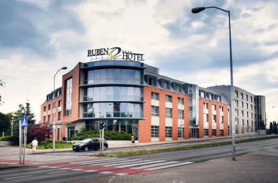 Ruben Hotel - 4-Star