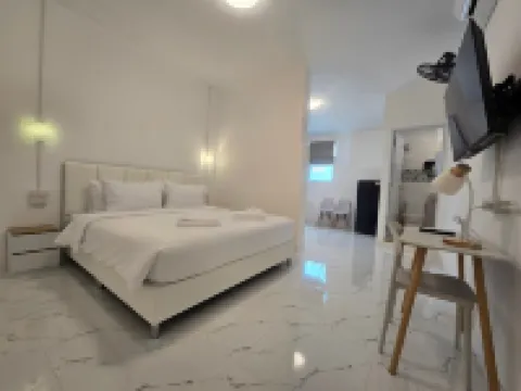 ดิ โอเอซิส อินน์ โรงแรมใกล้วัดถ้ำเขาเต่า