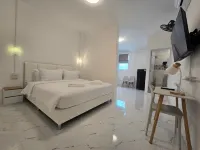 The Oasis Inn 三颂普拉蒂派特海滩附近的飯店