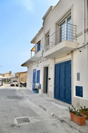 Sea Rainbow - Carob Отели в г. Reitani