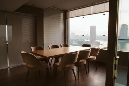 V Hotel Cairo Отели рядом с достопримечательностью «Мечеть аль-Акмар»