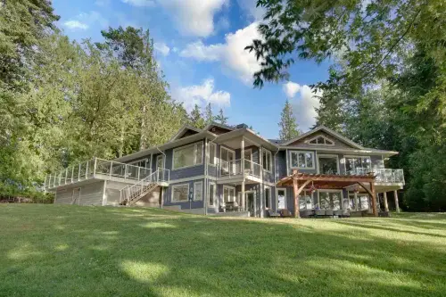 Victoria Island , Sooke Modern Beach Front House With Private Beach,Ocean ,Mountain & City Views