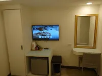 Xinguangge Business Hotel - 주차장
