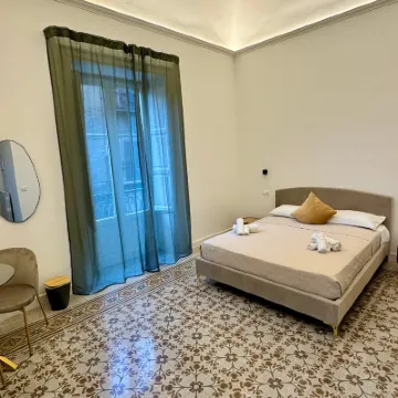 Palermo Central Rooms Hotels near Palermo Centrale Railway Station