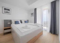 Horizon Jane one bedroom apartment with pool - parking